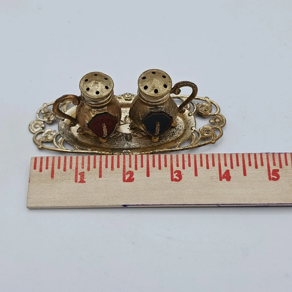 Vintage Mini Metal Salt Pepper Shakers Tray Statue Of Liberty New York Gold Gift